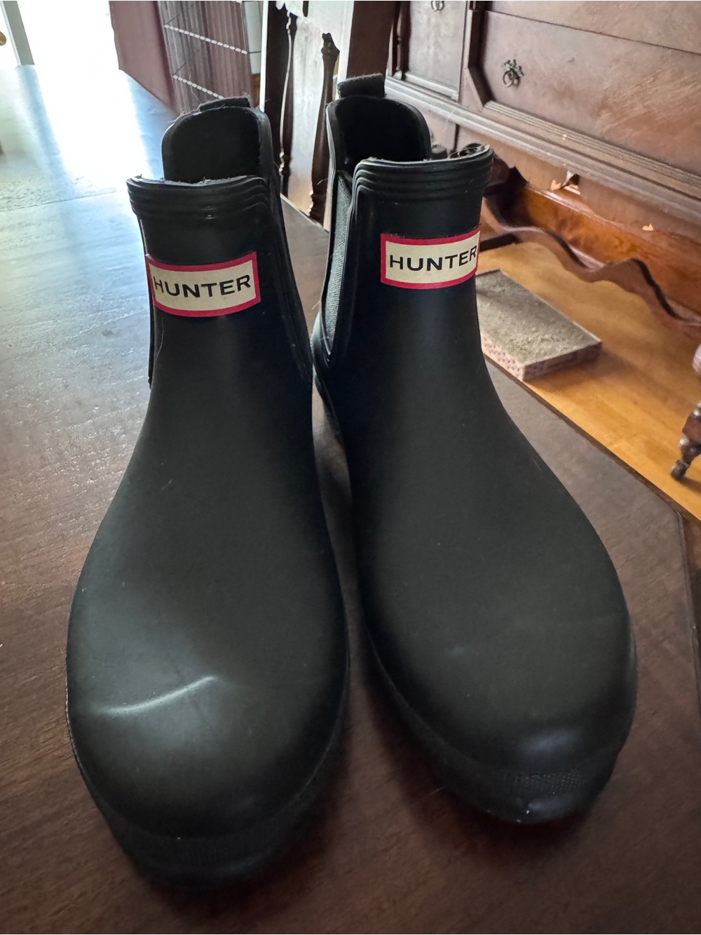 Hunter Black Rain Chelsea Boots Women’s size 8